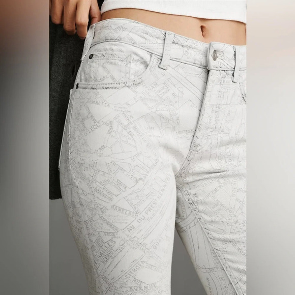 Anthropology The Yaya Mid-Rise Crop Flare Jeans by Pilcro - Picture 3 of 5